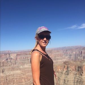 Meet your Posher, Cindy